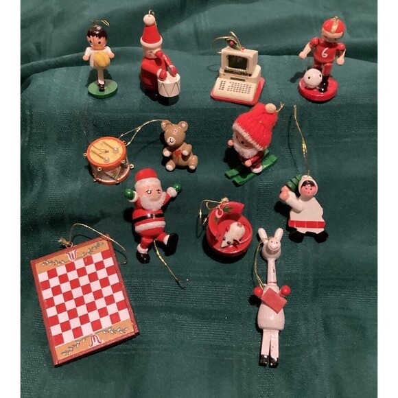 Vintage Christmas 12 Wooden Hand Painted Santa’s Computer (Adler) Ornament Lot - Picture 1 of 12